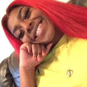 Meet your Posher, Kira